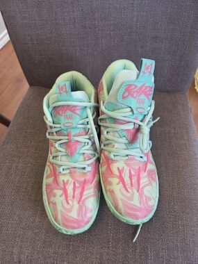 Rare Mint & Pink Graphic Sneakers
